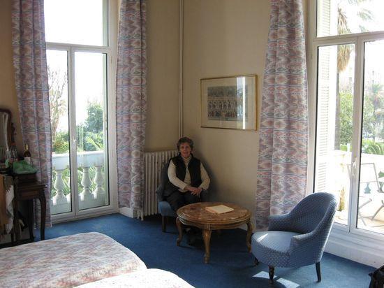 Hotel Aiglon Menton Quarto foto