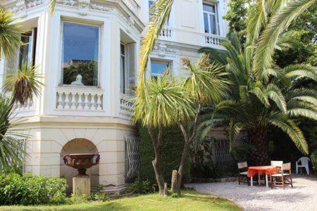 Hotel Aiglon Menton Exterior foto